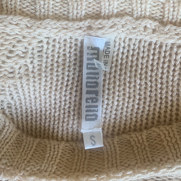 Monoreno crotchet cream top! - Picture 7 of 8
